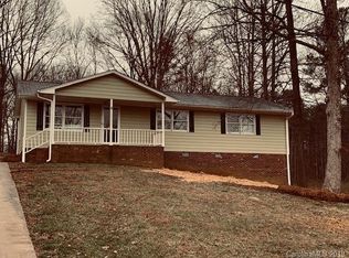 4601 Longbriar Dr, Gastonia, NC 28056