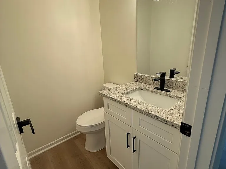 208 Highland Park Drive — Photo 9