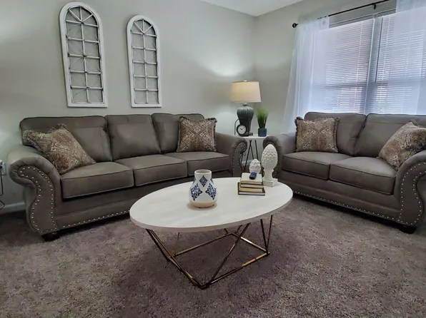 696 Diamond Loop, Middletown, OH 45044