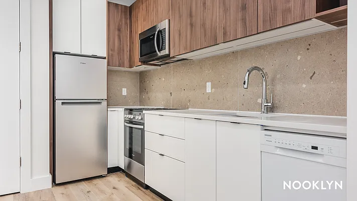 Rented by Nooklyn NYC LLC | media 9