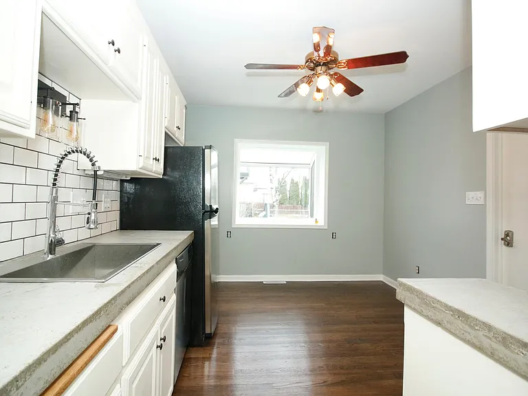 3149 S Hanson Ave #LOWER — Photo 7