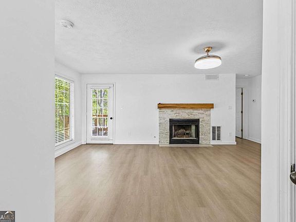 2nd image of 204 Berkeley Woods Dr