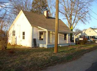 2905 E James St, Seneca, SC 29678