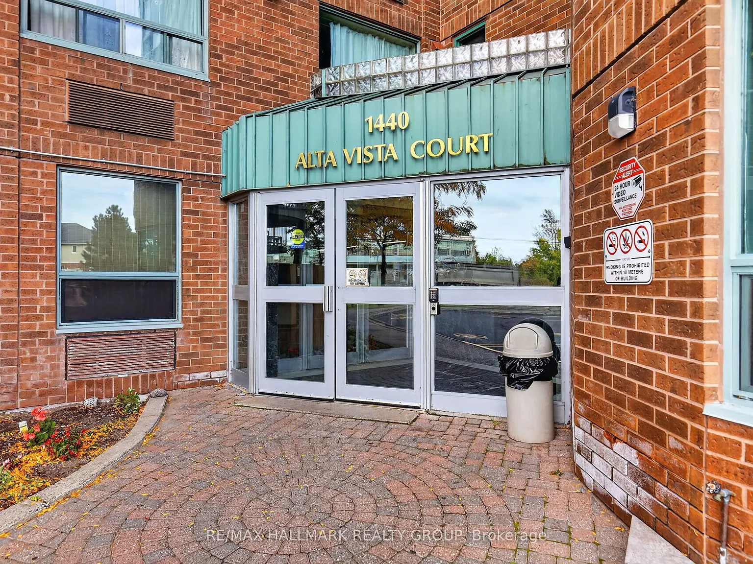 2 bed, $1,950 — Photo 2