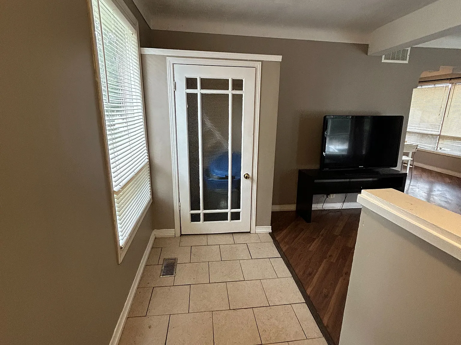 3 bed, $2,200 — Photo 3