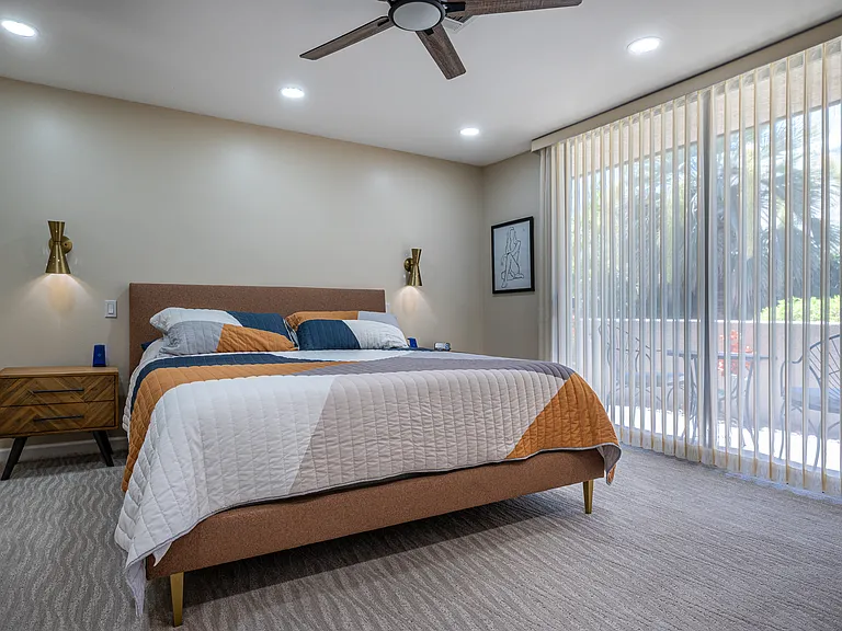 355 N Avenida Caballeros #13 — Photo 17