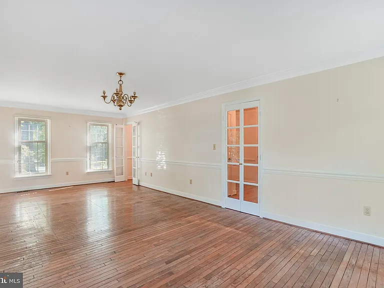 629 Lancaster St — Photo 21