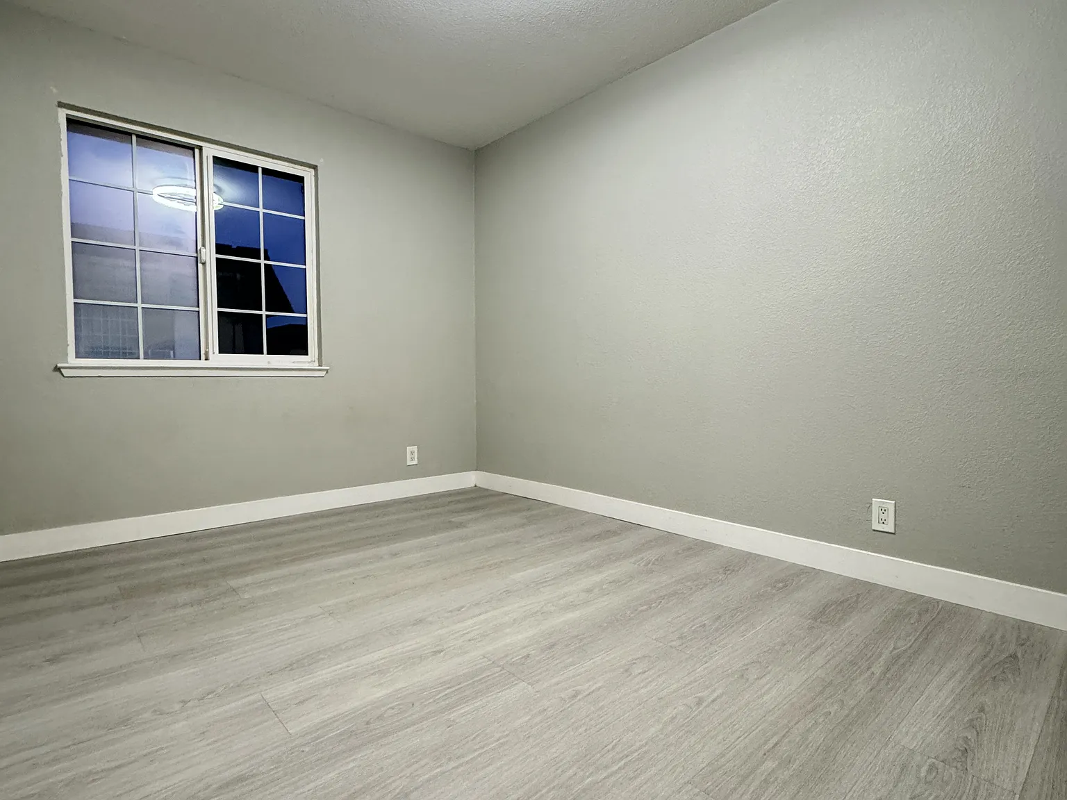 3 bed, 1176 sqft, $3,850 — Photo 4