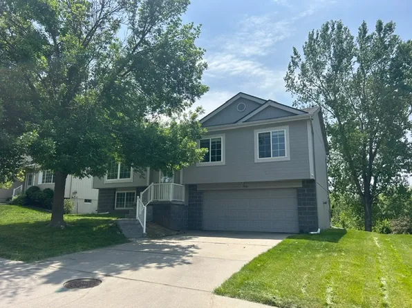 7841 Bondesson St, Omaha, NE 68122