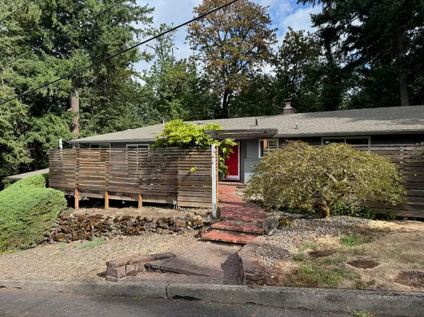 3755 SW Lee St, Portland, OR 97221