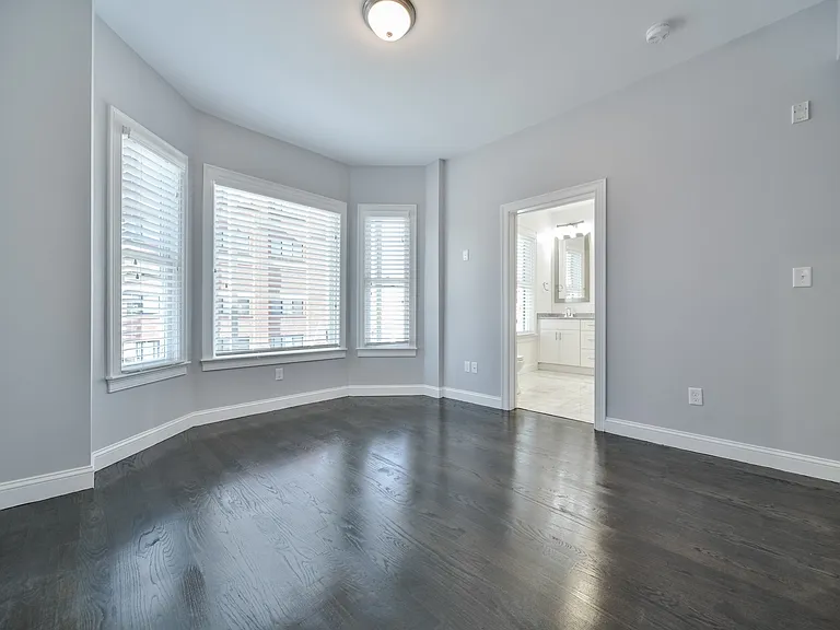 349 Meridian St #2 — Photo 13