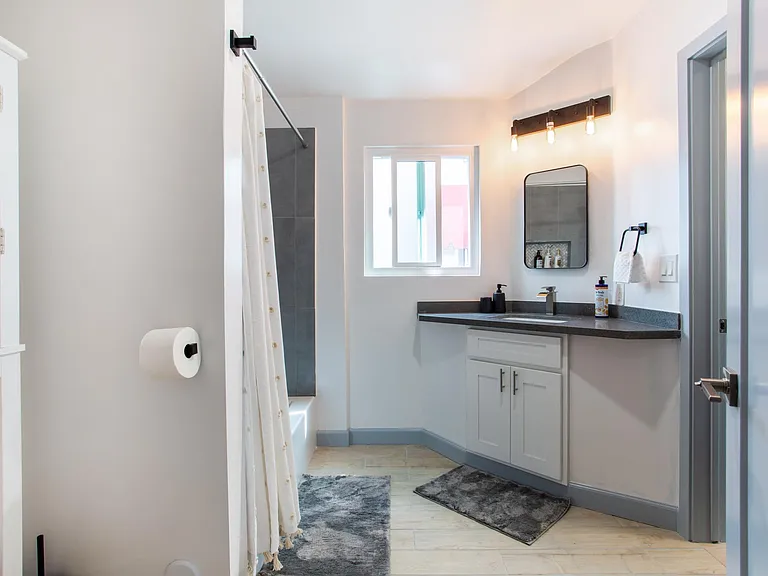 2617 W Norwood Pl — Photo 18
