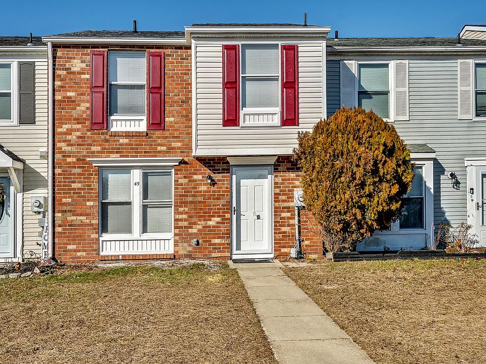 1st image of 45 Victoria Manor Ct