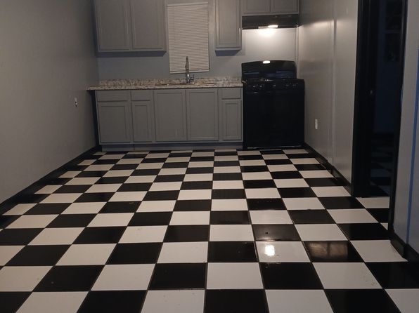 105 E Adoue St #2