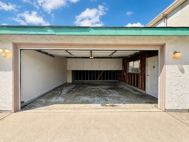 712 Prospect Row — Photo 25