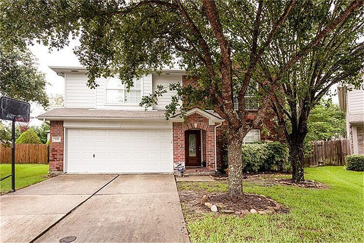 1st image of 206 Fox Springs Ct