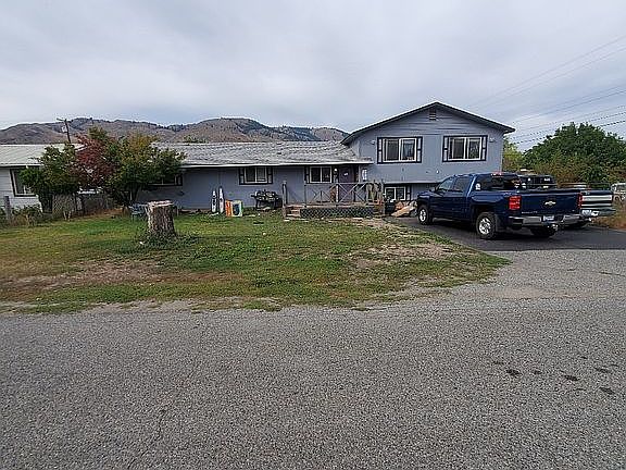2nd image of 816 Golden St