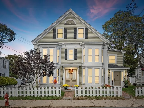 87 Friend St #B, Amesbury, MA 01913