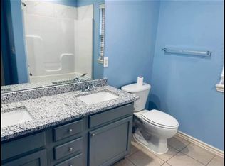 1015 Oak Crossing Dr #1015, Centerton, AR 72719