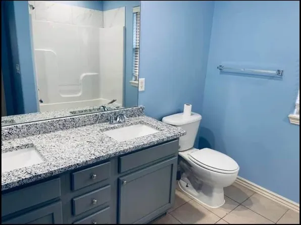 1015 Oak Crossing Dr #1015, Centerton, AR 72719