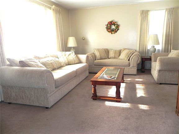 2nd image of 543 Deissler Ct