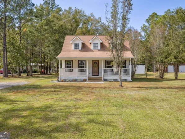 102 Berry St, Kingsland, GA 31548
