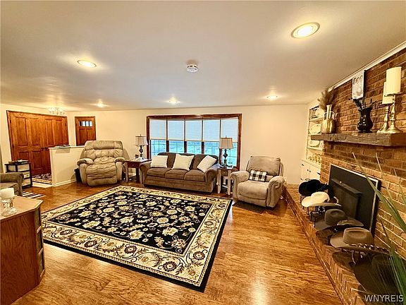 5th image of 3538 Drake Street Rd