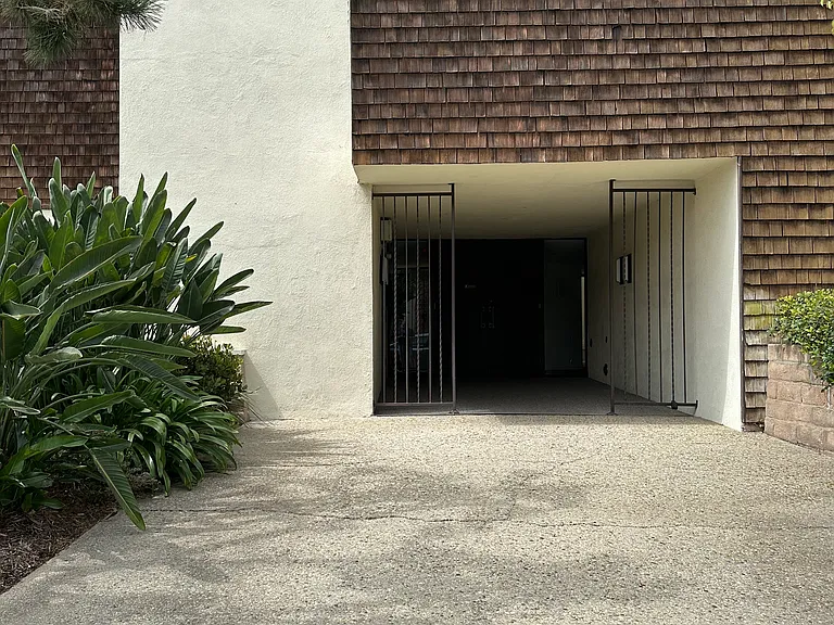 Front Entrance - 17035 Yukon Avenue