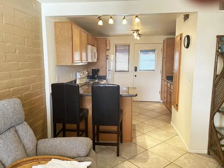 466 S Paseo Madera #A — Photo 4