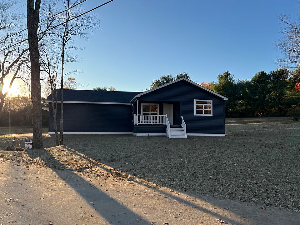 40 Pinewood Acres Rd, Bowdoin ME 04287