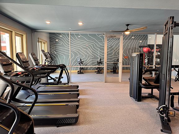 4th image of 2700 E Howard Ln #1201
