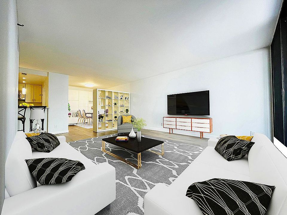 1st image of 600 W 9th St APT 313