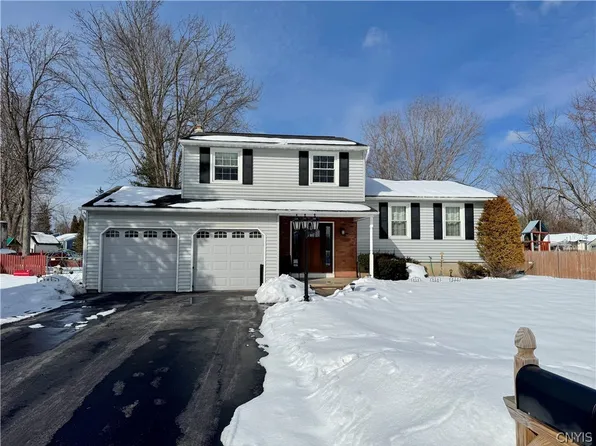 4245 Rancho Park Dr, Liverpool, NY 13090