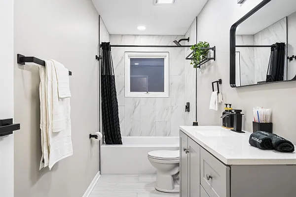 1410 N Lama Ln — Photo 11