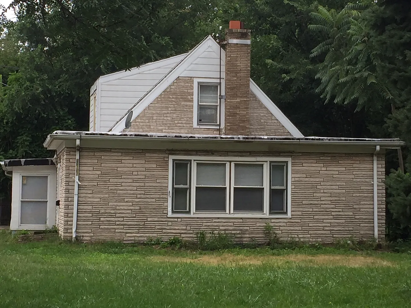 11636 S Stewart Ave photo 1