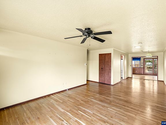 5th image of 1501 Newport Way