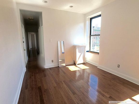 2nd image of 936 Amsterdam Ave #8