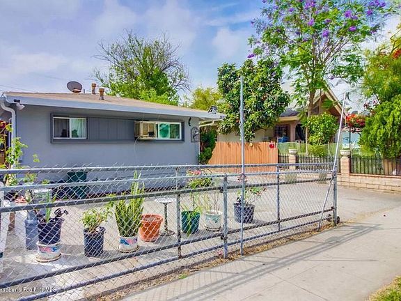 2nd image of 2652 Granada St #1