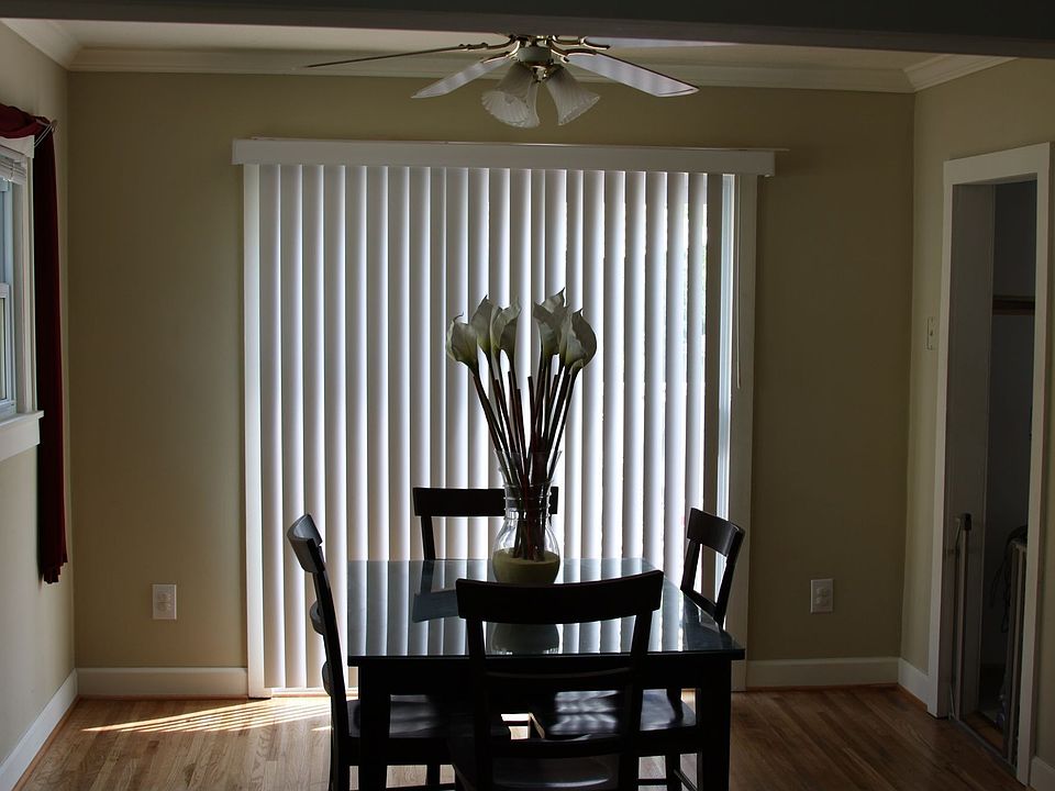 2nd image of 1364 Humphrey Ave