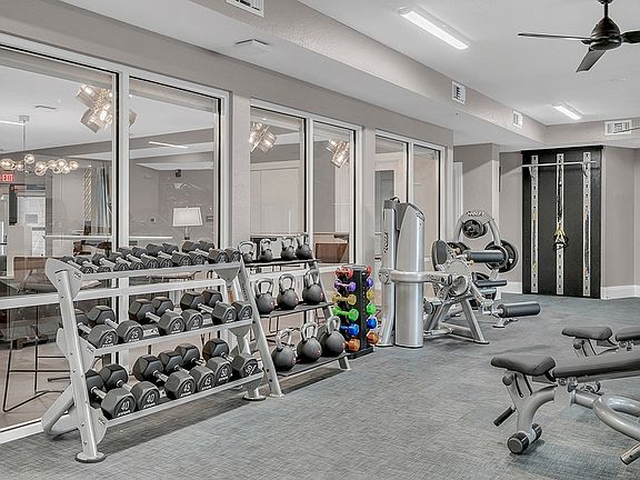 5th image of 907 Tidewater Ln #451