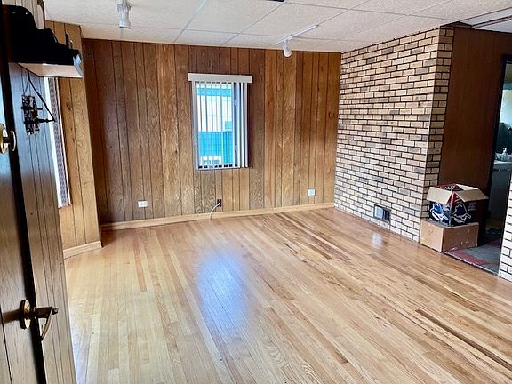 4th image of 2734 W 98th Pl