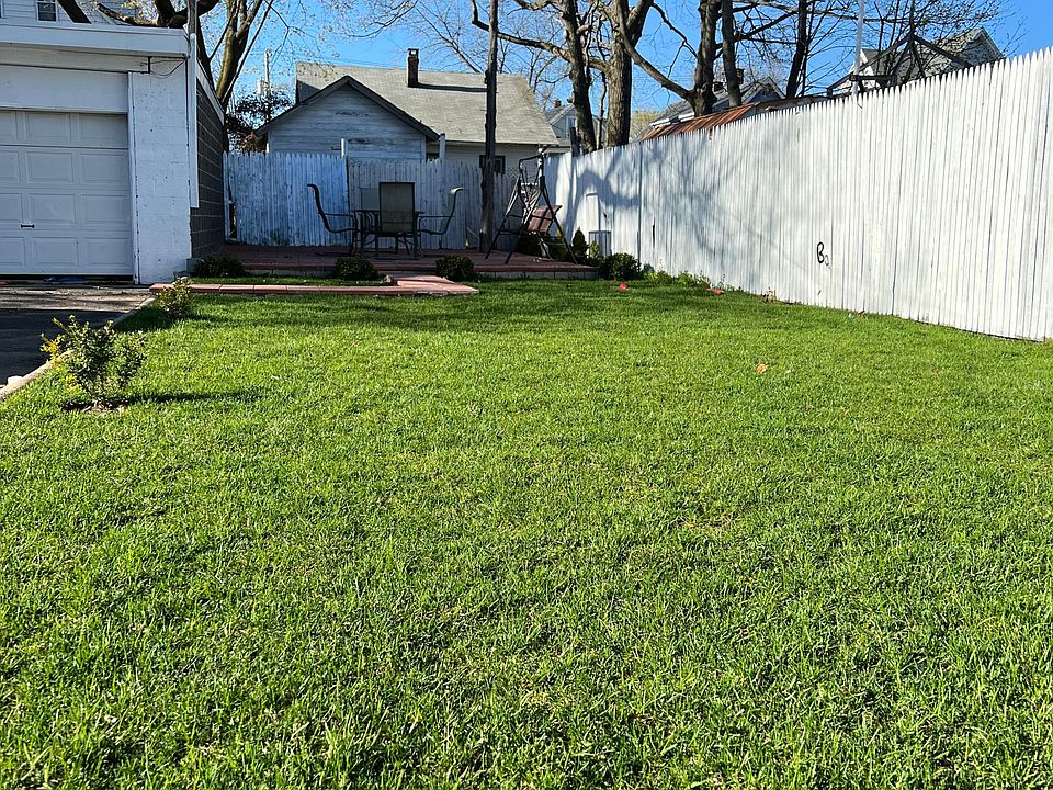 2nd image of 253 Park St #1