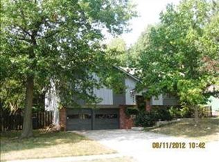 4853 SW Cochise Ave, Topeka, KS 66614