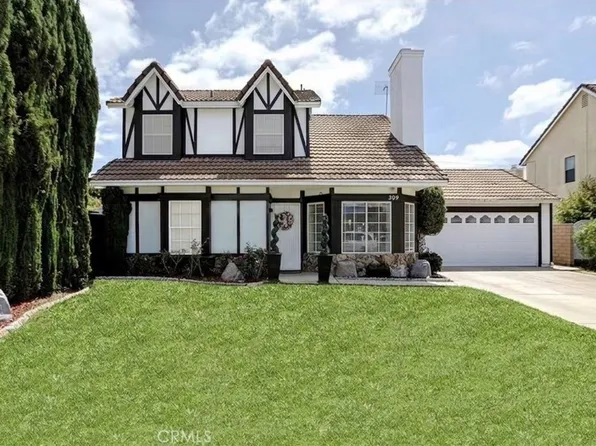 309 Burlington Cmn, Santa Ana, CA 92704