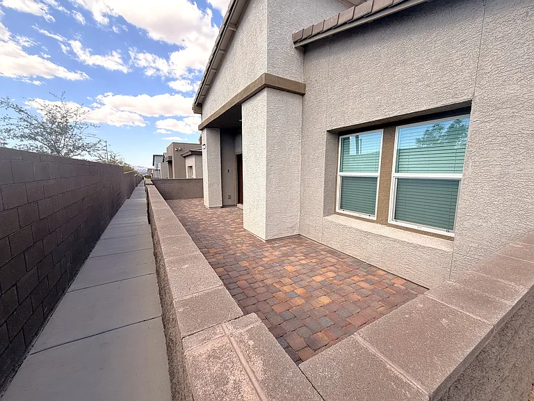 341 Aravalli Crest St — Photo 3