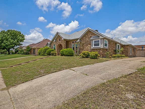 2nd image of 1209 Sandy Creek Dr