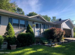 9 Cherokee Dr, Honesdale, PA 18431