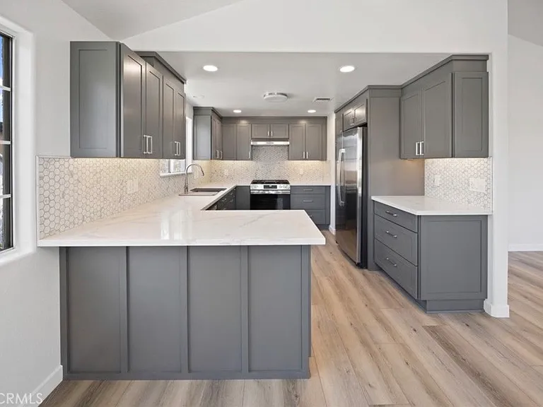 424 Parkman Ave #424 — Photo 3