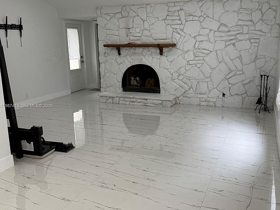 3rd image of 11100 NW 21st St #1