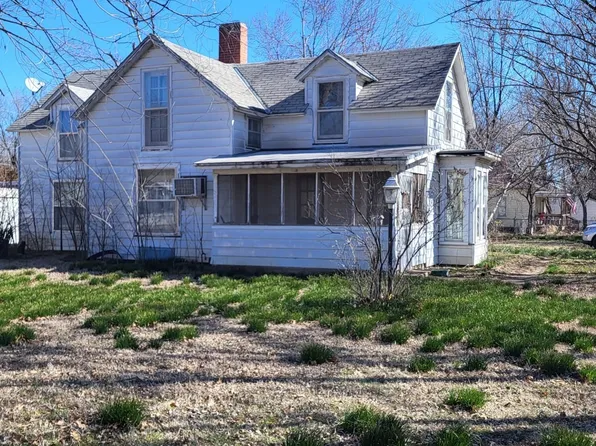 303 E Myrtle St, Oxford, KS 67119